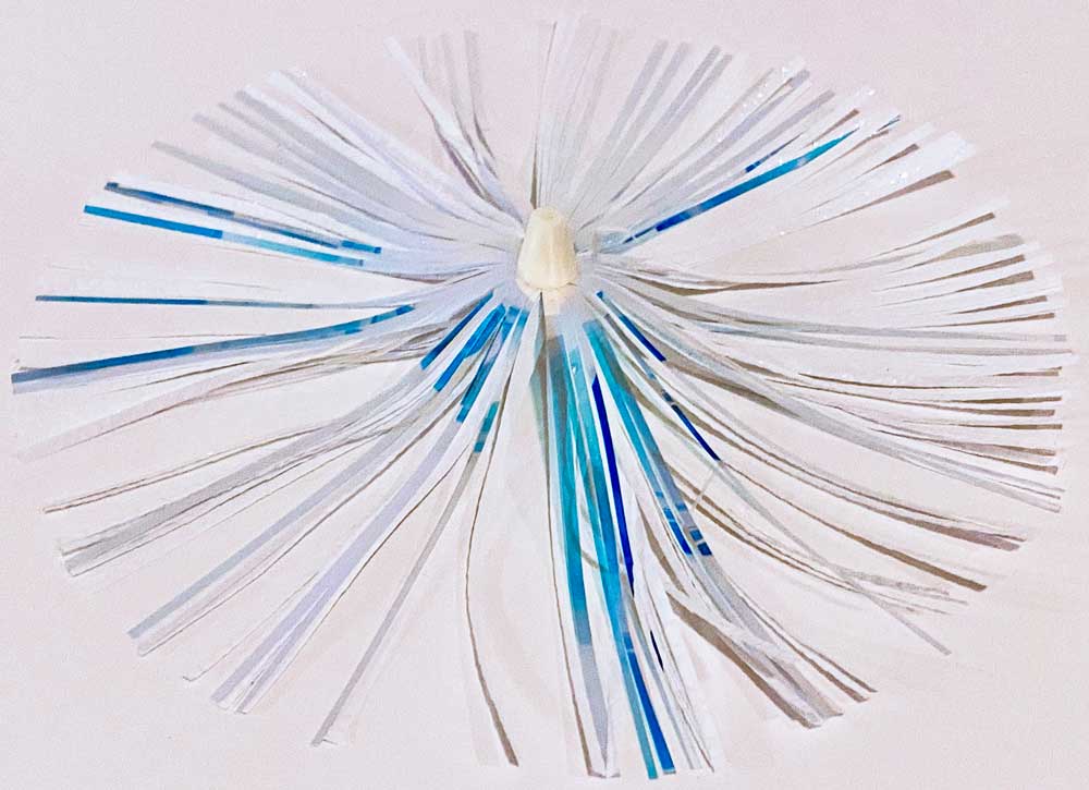Mylar Duster Lure 4.5" Baby Blue White Crinkle - overhead view