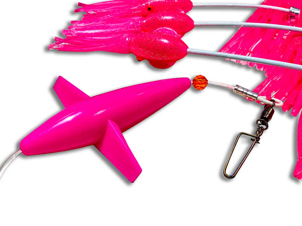 Pink teaser bird and snap swivel detail